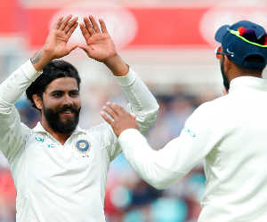 अंपायर से यह चीज मांगते ही रविंद्र जडेजा को मिला इंग्लैंड का दमदार विकेट, वीडियो हुआ वायरल