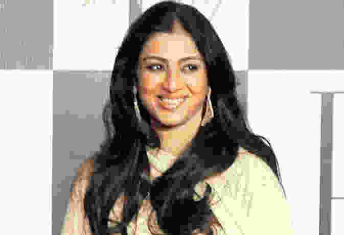 तब्बू बर्थडे : फिल्मों में पहचान बनाने के लिए बदला असली नाम, एक साल में लगातार रिलीज हुई 8 फिल्मों का हुआ ये हाल