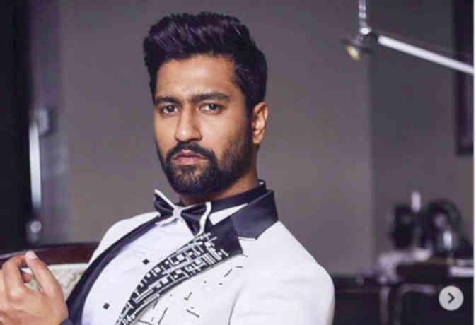 Happy Birthday Vicky Kaushal: From Dola Re pose to becoming a mannequin, the actor is the king of Instagram