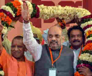 लोकसभा चुनाव 2019 : आगरा से अमित शाह ने साधा निशाना, कहा - पीएम दावेदार का पता नहीं, स्वार्थ का गठबंधन