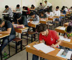 12वीं के एग्जाम कल से, सोशल मीडिया लैग्वेंज में CBSE अध्यक्ष ने दिए स्टूडेंट को ये खास टिप्स