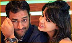 फेमस क्रिकेटर्स और उनकी बीवियों की उम्र का फासला देखकर आप भी कहेंगे ‘अंधा होता है प्यार’