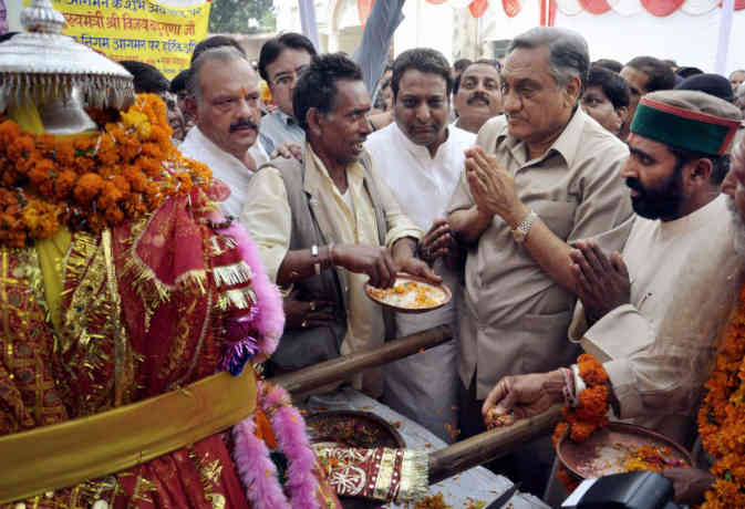 हरिद्वार में गंगा स्नान के बाद आज दून पहुंचेगी जगदीशिला डोली यात्रा