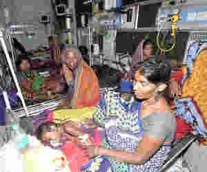 चमकी बुखार से बिहार में अब तक 125 बच्चों की माैत, लापरवाही के आरोप में सीनियर रेजिडेंट सस्पेंड