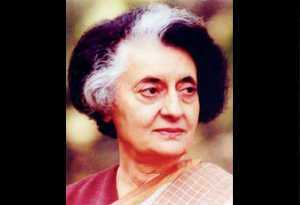 इंदिरा गांधी की बायोपिक पर फिल्म नहीं बनेगी वेब सीरीज, ये एक्ट्रेस निभाएंगी इंदिरा गांधी का किरदार