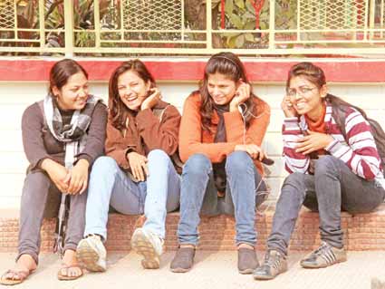 ANWESHA 2013 की तैयारियों में जुटे स्टूडेंट्स