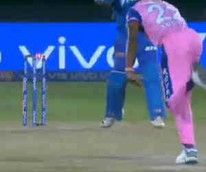 IPL 12 : स्टंप में गेंद लगने के बावजूद नहीं दिया गया आउट, इस आईपीएल ये 4 खिलाड़ी रहे लकी