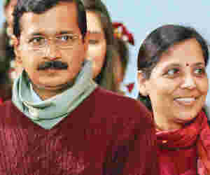 पर्स में कारतूस लेकर सीएम केजरीवाल से मिलने आया मस्जिद केयर टेकर अरेस्ट, पूछताछ में किया ये खुलासा