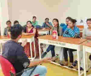 MillennialsSpeak : कानपुर में #RaajniTEA पर एक आवाज, सेना पर पॉलिटिक्स की 'दुकान' न सजाएं राजनीतिक पार्टियां