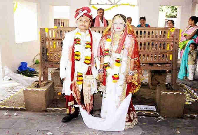 चिता स्थल पर फेरे लेकर श्मशान में किया विवाह, ऐसी हैं ये अजब-गजब शादियां