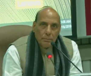 Pulwama Terror Attack: गृहमंत्री ने की सर्वदलीय बैठक, गुलाब नबी आजाद बोले टेरर के खात्मे में कांग्रेस सरकार के साथ