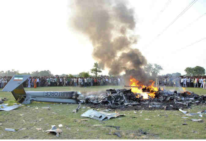 IAF का मिग-27 लड़ाकू विमान हुआ क्रैश, पायलट सुरक्षित