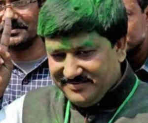सरस्वती पूजा में गए टीएमसी विधायक का मर्डर, दो लोग अरेस्ट, टीएमसी ने बीजेपी पर जताया शक