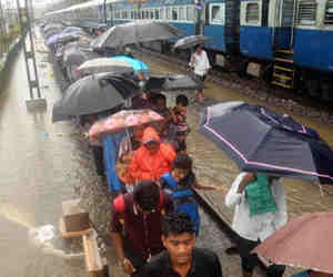 मौसम : उत्तर प्रदेश और बिहार में भारी बारिश, पूर्वोत्तर के कुछ इलाकों के लिए आज भी चेतावनी