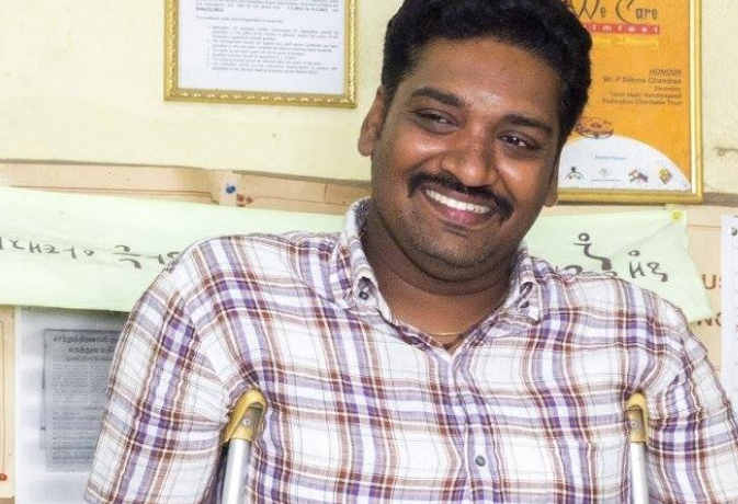 टिकट के बावजूद दिव्यांग को नहीं देखने दिया IPL मैच, वायरल वीडियो में देखें पुलिस की बदसलूकी