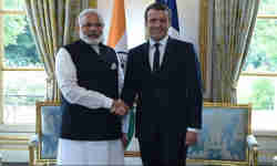 फ्रांस के राष्ट्रपति आज वाराणसी में करेंगे नौका विहार, PM मोदी संग इन कार्यक्रमों में भी करेंगे शिरकत