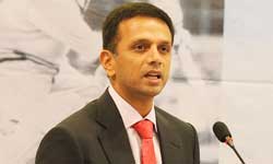डेब्यु मैच में रिटायर होने वाले एकमात्र क्रिकेटर है द्रविड़, जानें 'The Wall' से जुड़ी 10 अनजानी बातें