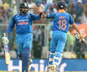 वनडे रैंकिंग : दूसरे पायदान पर रोहित तो विराट नंबर वन, धोनी की पोजीशन जानकर हो जाएंगे हैरान