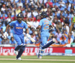ICC World Cup 2019 : रोहित ने तोड़ा सचिन का वर्ल्ड रिकाॅर्ड, ये हैं एक टीम की धुनाई करने वाले टाॅप 5 बल्लेबाज