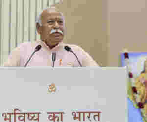 भागवत बोले, हिंदू राष्ट्र का यह अर्थ नहीं कि मुस्लिमों के लिए जगह नहीं, जानें संघ-बीजेपी में अंतर