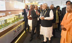 UP Investors Summit : वन डिस्ट्रिक्ट वन प्रोडक्ट के तहत रोजगार देने के लिए करोड़ रुपये के करार, जानें आपके जिले में क्या बनेगा