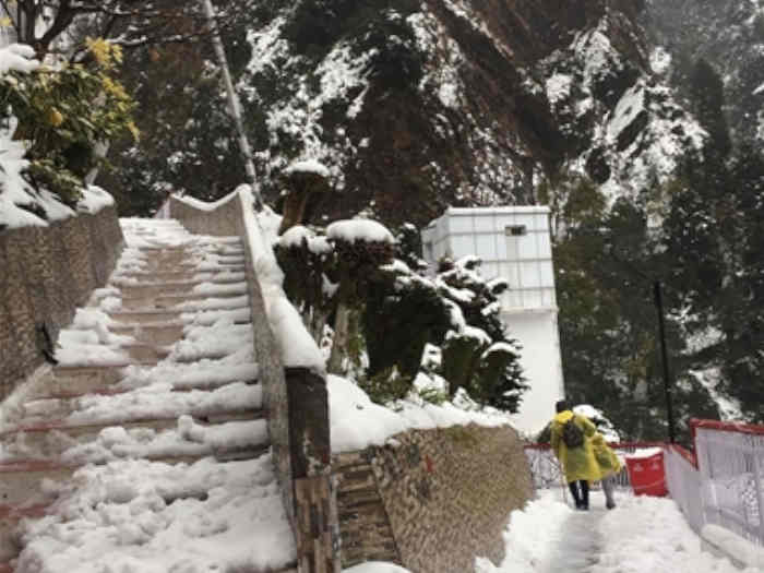 Snowfall At Mata Vaishno Devi Bhawan Vaishno Devi Shrine Receives First