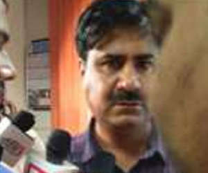 नहीं रुका तबादला, गोरखपुर जाएंगे विकास, अभी तक ट्रांसफर रद किए जाने का पहलू नहीं आया सामने