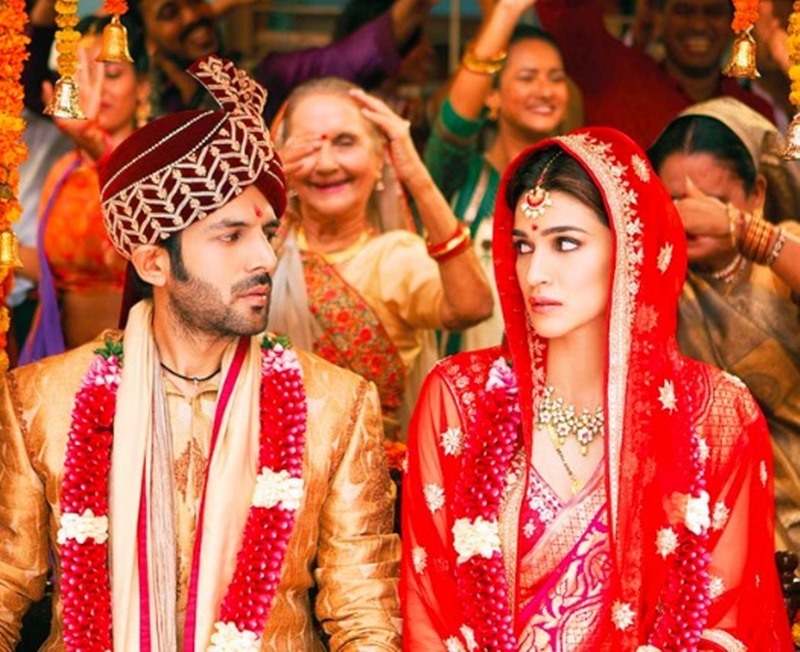 Image result for kriti sanon dulhan ke jode mein