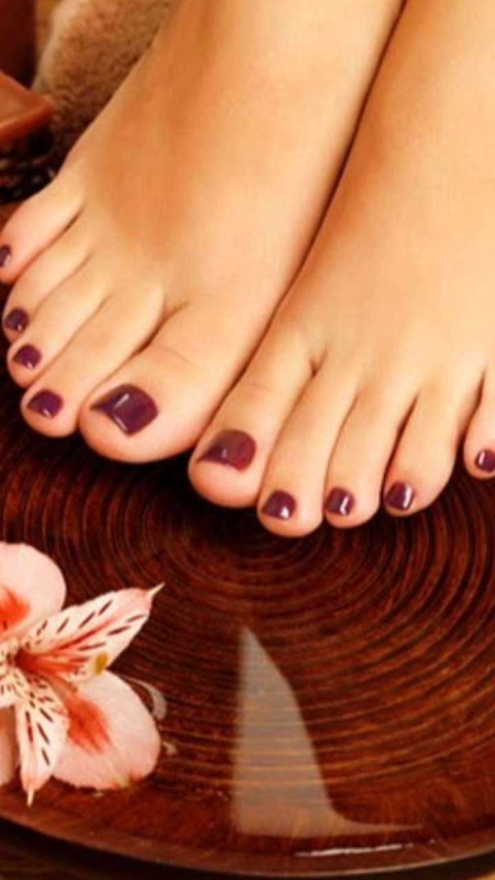 Маникюр и педикюр. Комбинированный педикюр. Классический комбинированный педикюр. Классический педикюр. Педикюр гель лак.