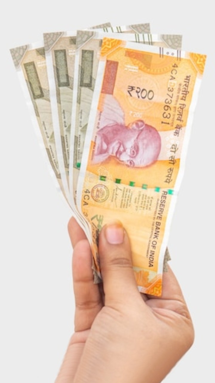 Vastu Tips Keep These Things At Home For Wealth vastu-chakra-vastu-tips-vastu-for-house-home-vastu-shorts
