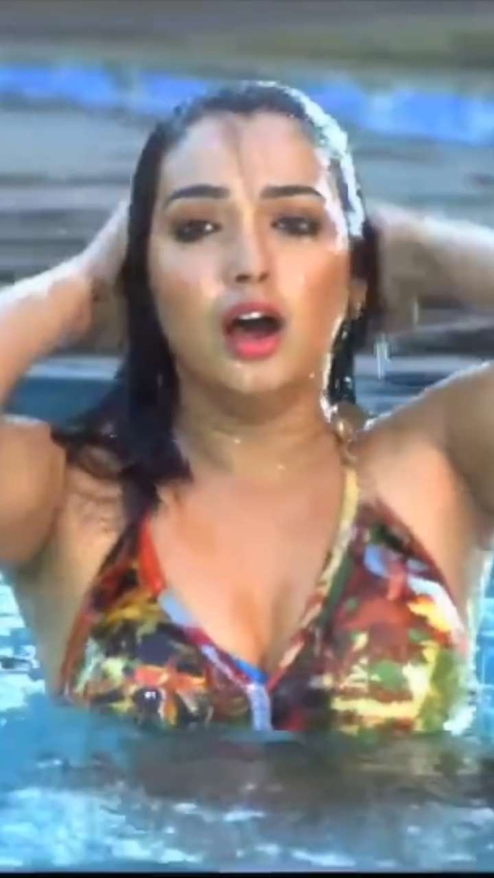 भोजपुरी एक्ट्रेस Amrapali Dubey के इस बोल्ड लुक पर से नहीं हटेंगी नजरें