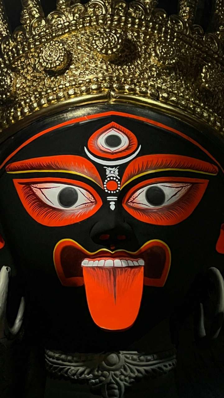घर में ऐसी मूर्तियां रखने से जीवन भर रहेंगे परेशान
