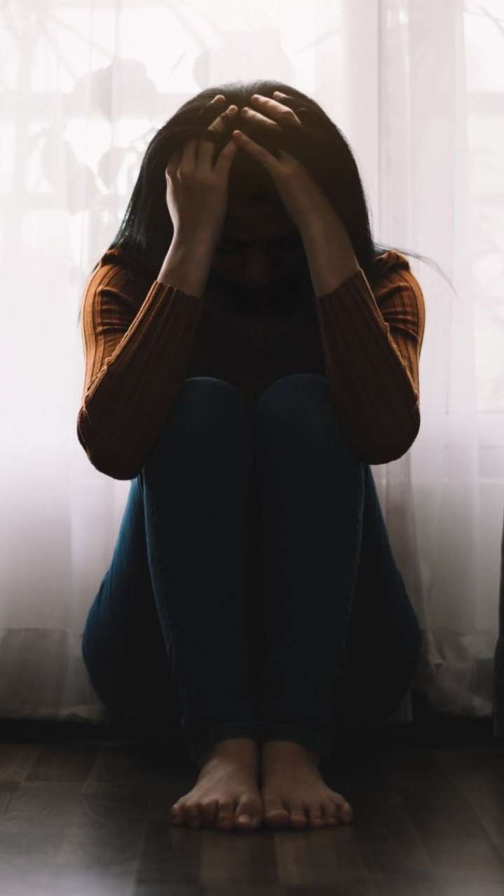 डिप्रेशन से बाहर निकलने के लिए अपनाएं ये टिप्स