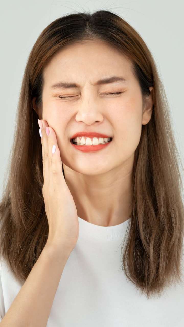 दांतों की झनझनाहट कैसे दूर करें?