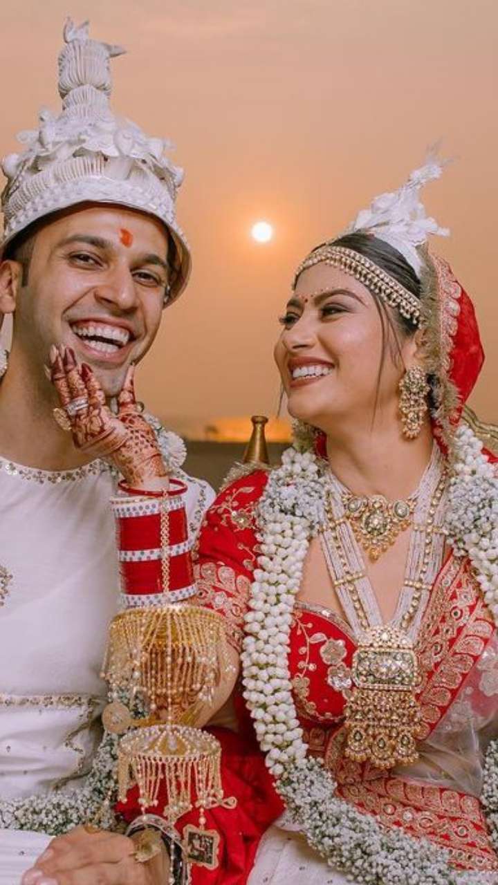 टीवी एक्ट्रेस कृष्णा मुखर्जी ने गोवा बीच पर रचाई शादी, फोटोज वायरल