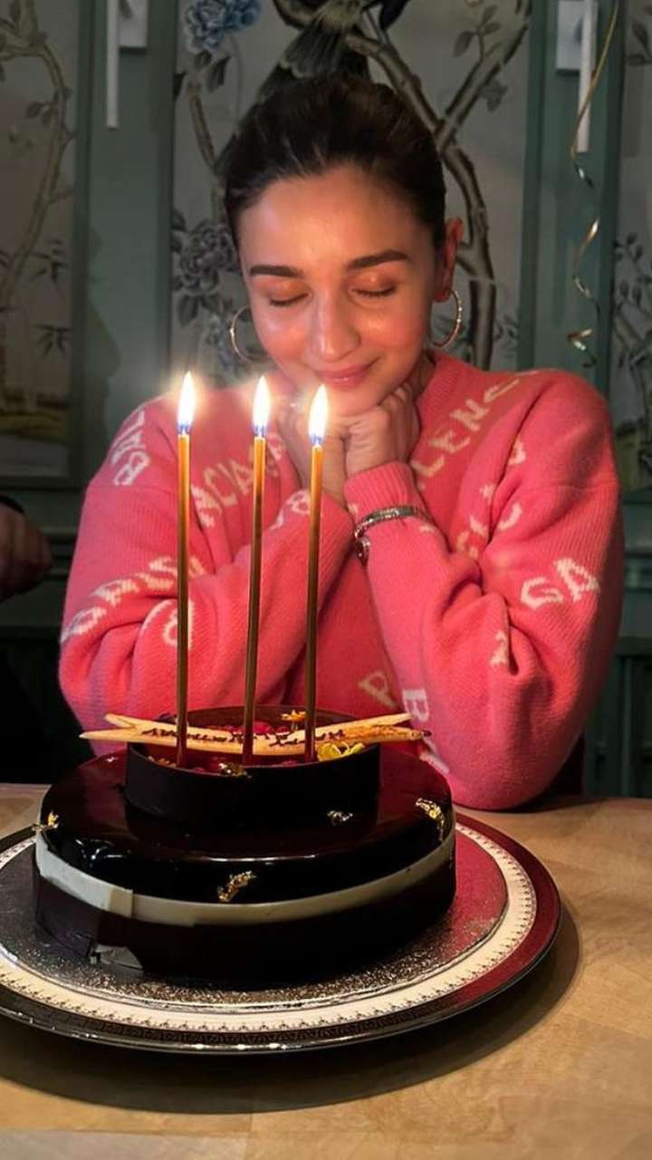 आलिया ने लंदन से शेयर की बर्थडे की खूबसूरत तस्वीरें