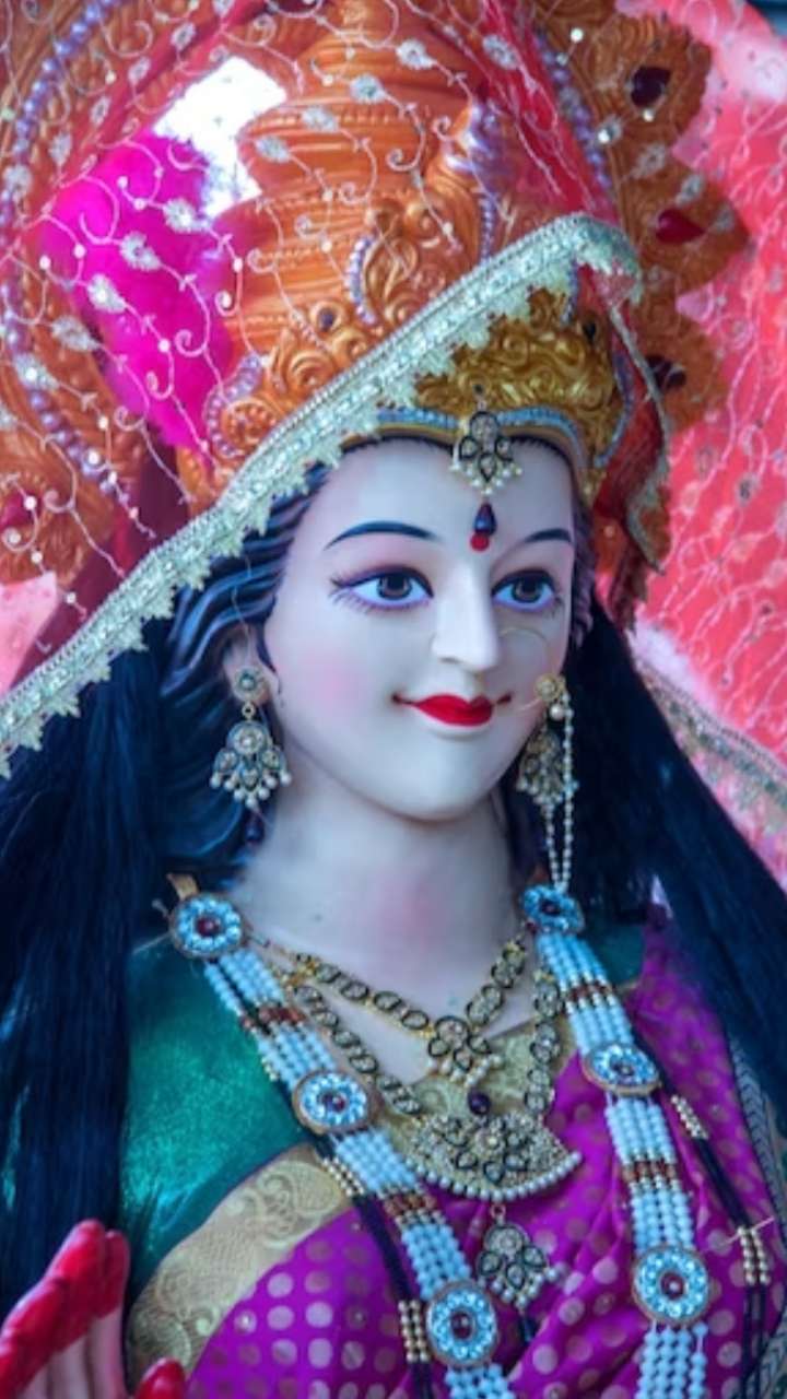 नवरात्रि के नौ रंग और उनका महत्व