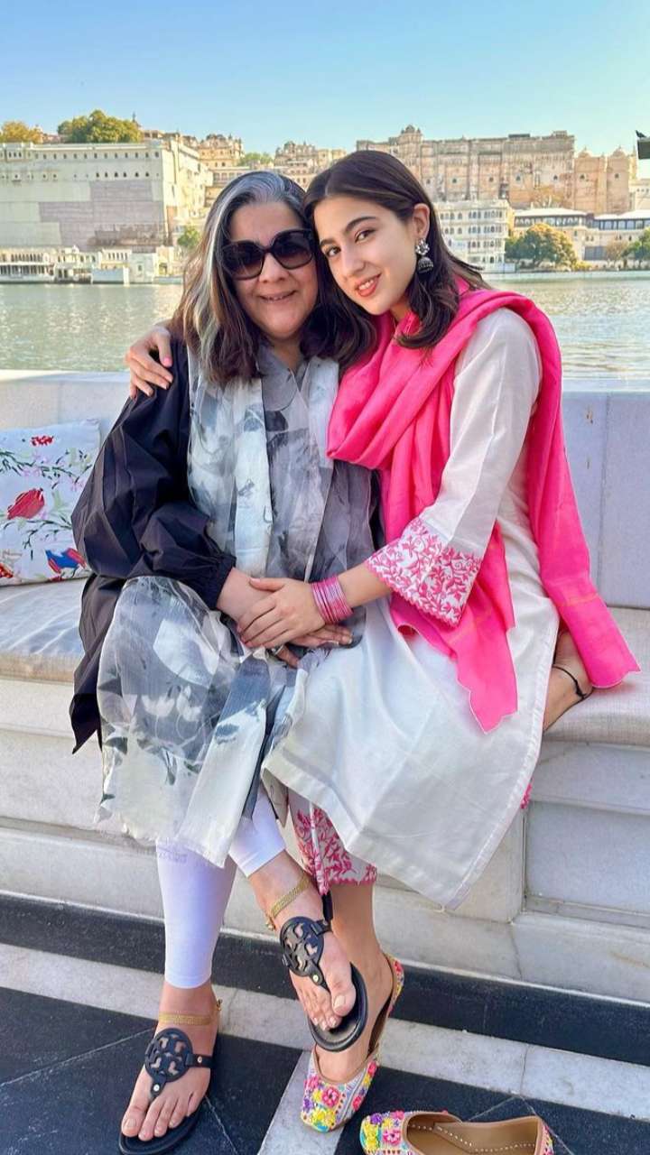सारा ने टूटे दिल के साथ मां को बताई थी ब्रेकअप की बात, अमृता सिंह ने बेटी को यूं संभाला
