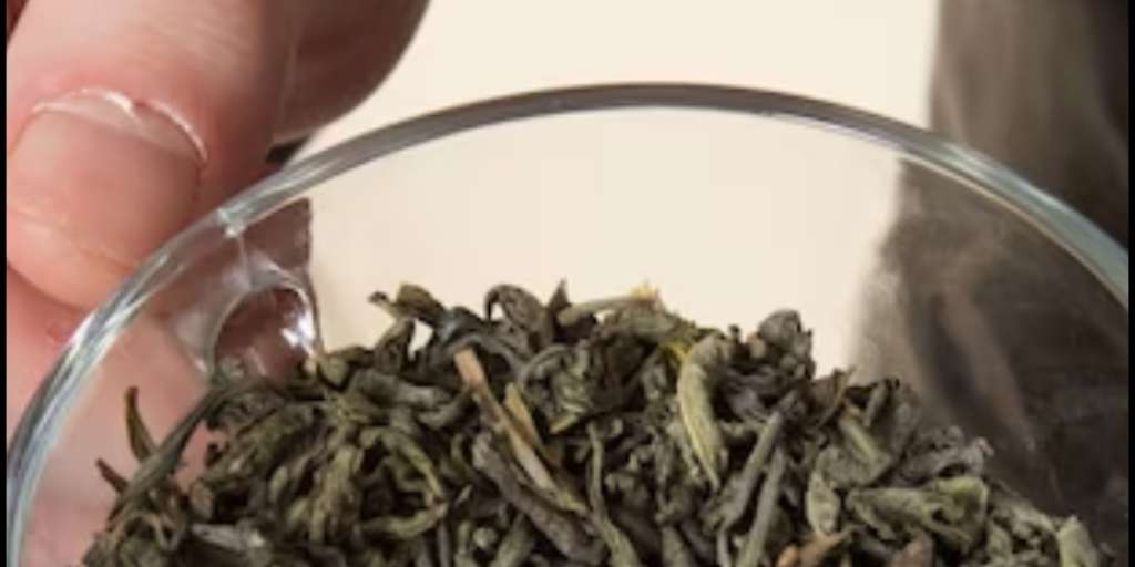 reuse leftover tea leaves in these house works after making tea