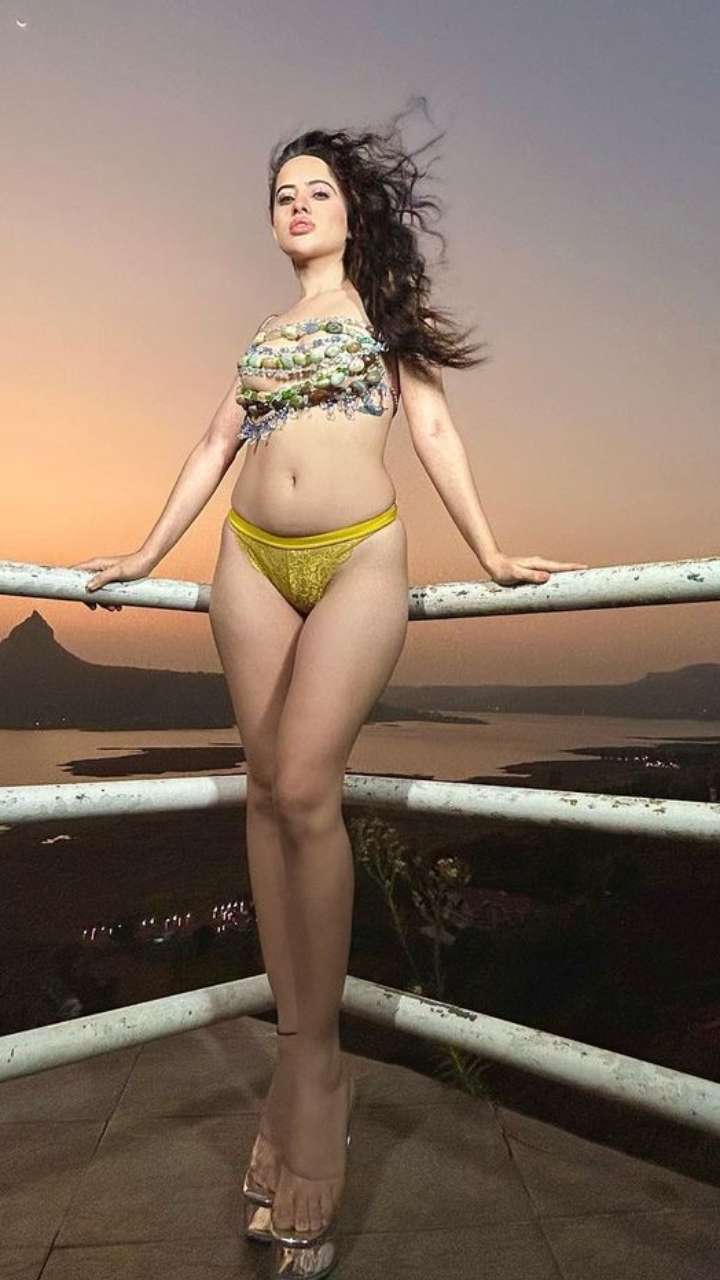 उर्फी जावेद अपने ड्रेसिंग से पार कर रहीं बोल्डनेस की हदें