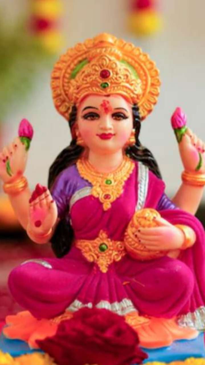 मां लक्ष्मी को प्रसन्न करने के लिए करें ये काम
