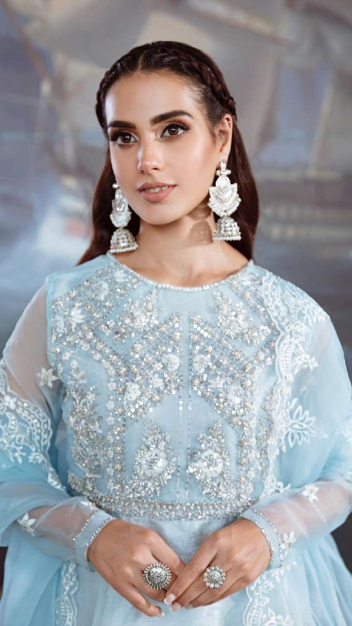 iqra aziz blue dress All Details Of Iqra Aziz's 'Rishta' Attire from 'Khuda Aur Mohabbat'