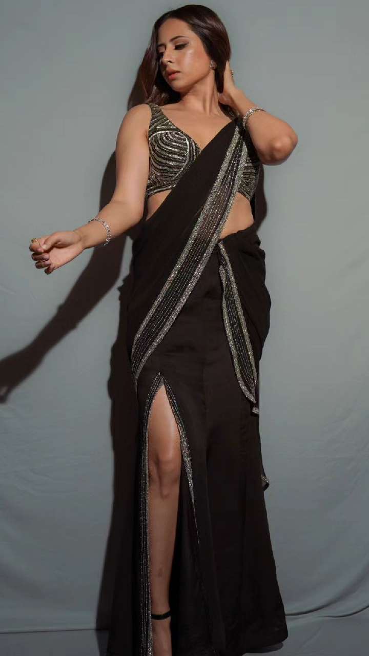 sargun mehta saree look 