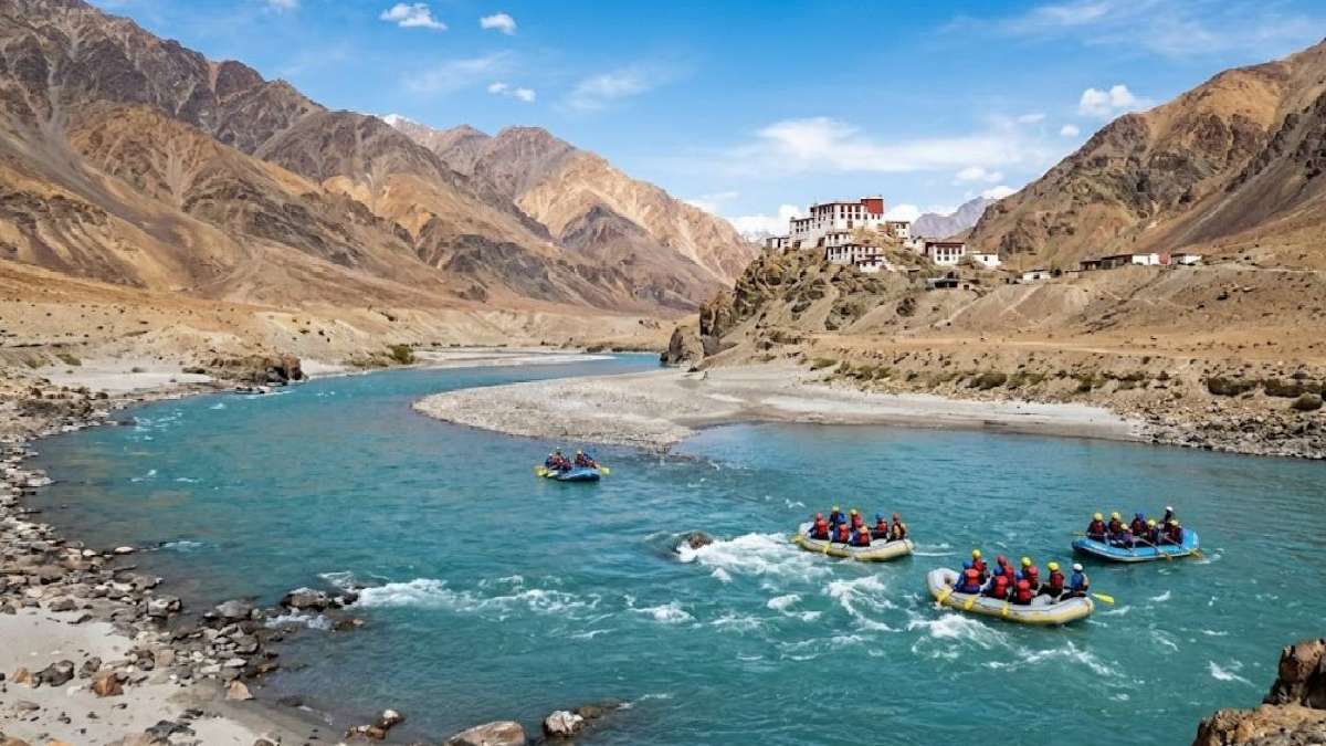 सिंधु नदी, लद्दाख 