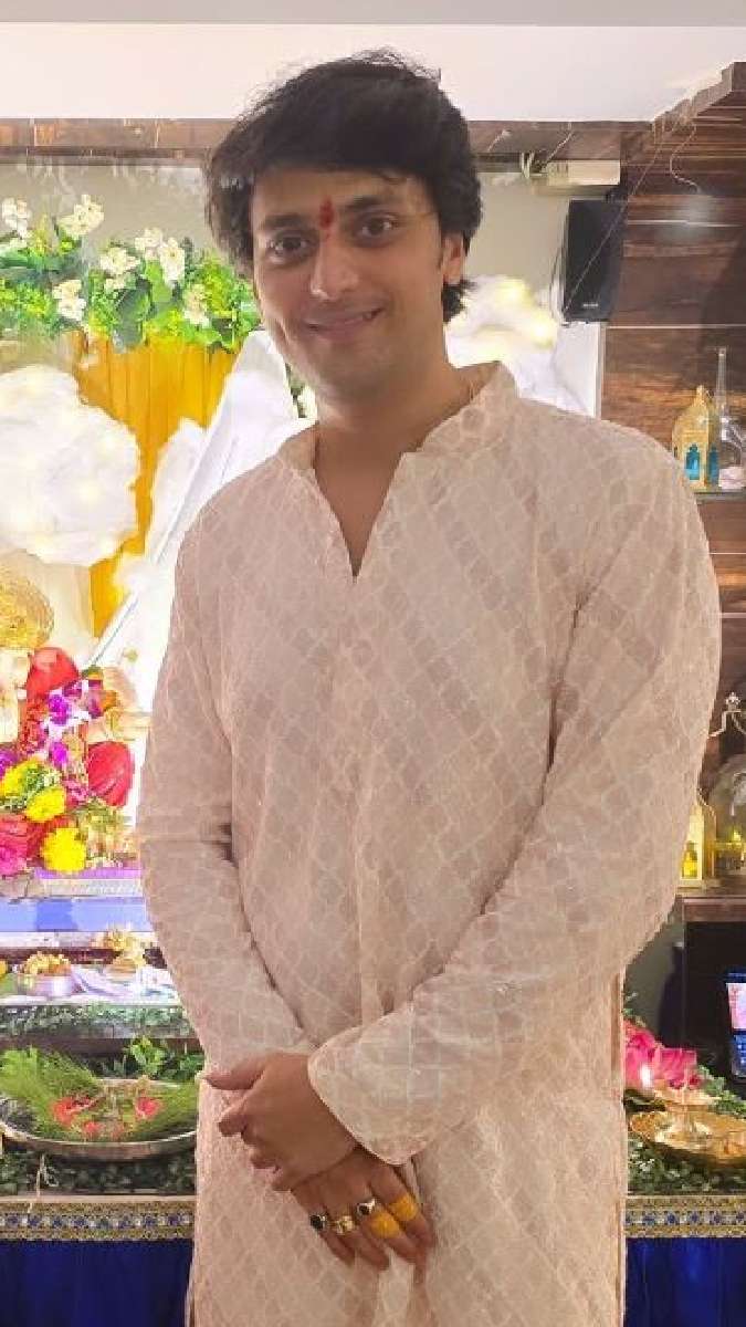 लाखों में है किंशुक के फॉलोअर्स