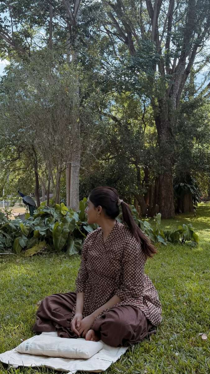 बच्चे के लिए मन्नत मांगने शादी वाले मंदिर पहुंचीं Samantha Ruth Prabhu, सद्गुरु का लिया आशीर्वाद