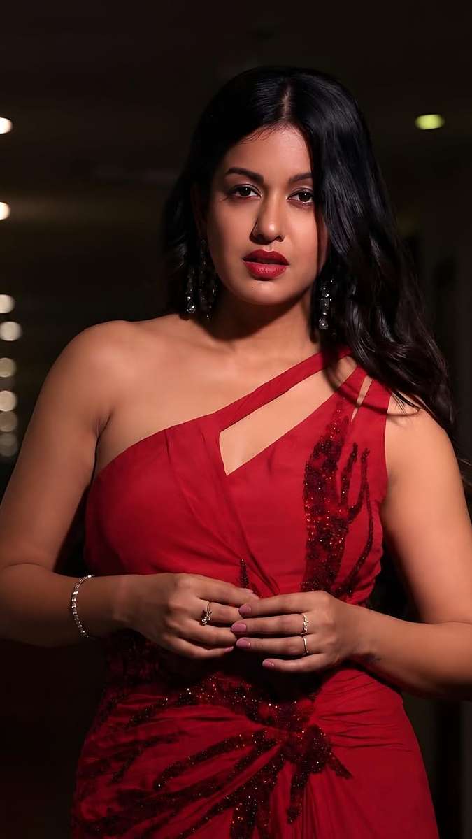 इशिता ने शेयर की बीटीएस फोटोज