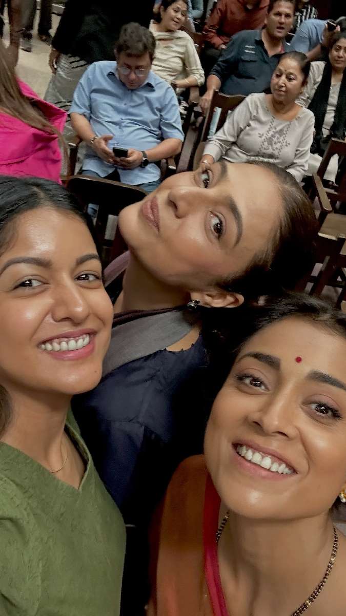 तब्बू संग इशिता की मस्ती