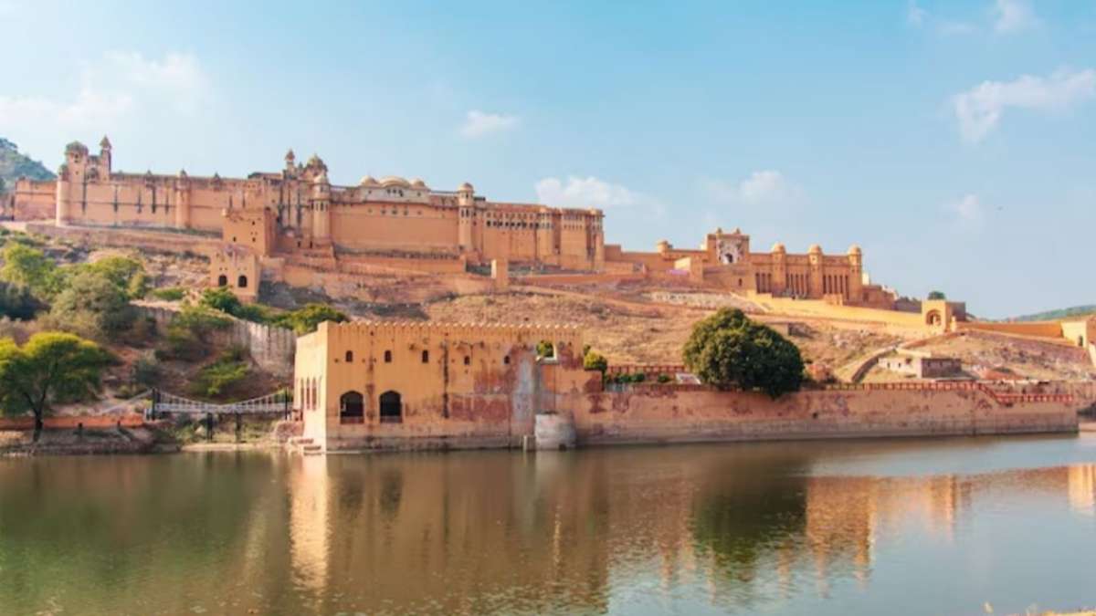 रानी पद्मिनी के जौहर से लेकर अभेद्य दीवारों तक... राजस्थान के इन किलों में आज भी गूंजती है राजपूती शौर्य गाथा