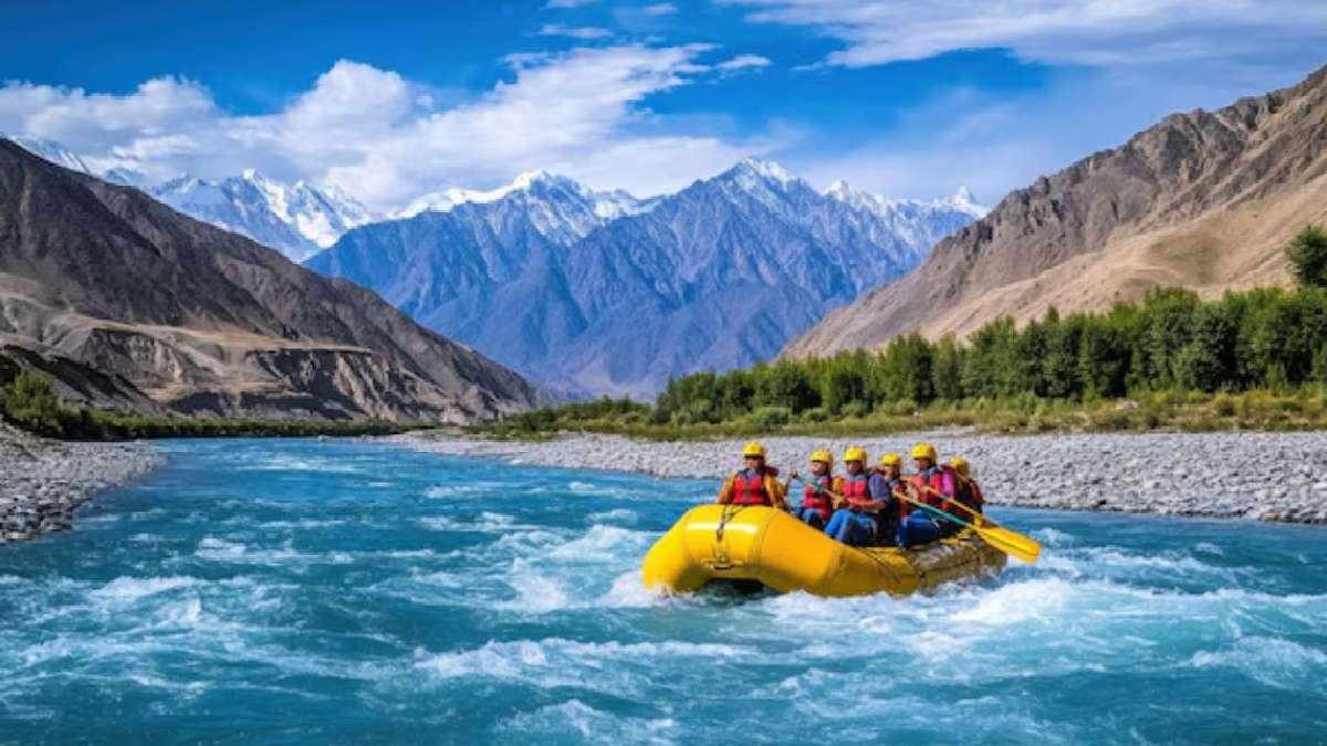 रिवर राफ्टिंग